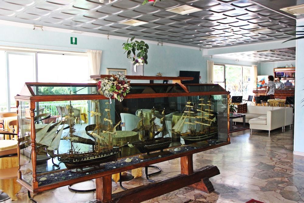 Hotel Stacchini Cesenatico Εξωτερικό φωτογραφία
