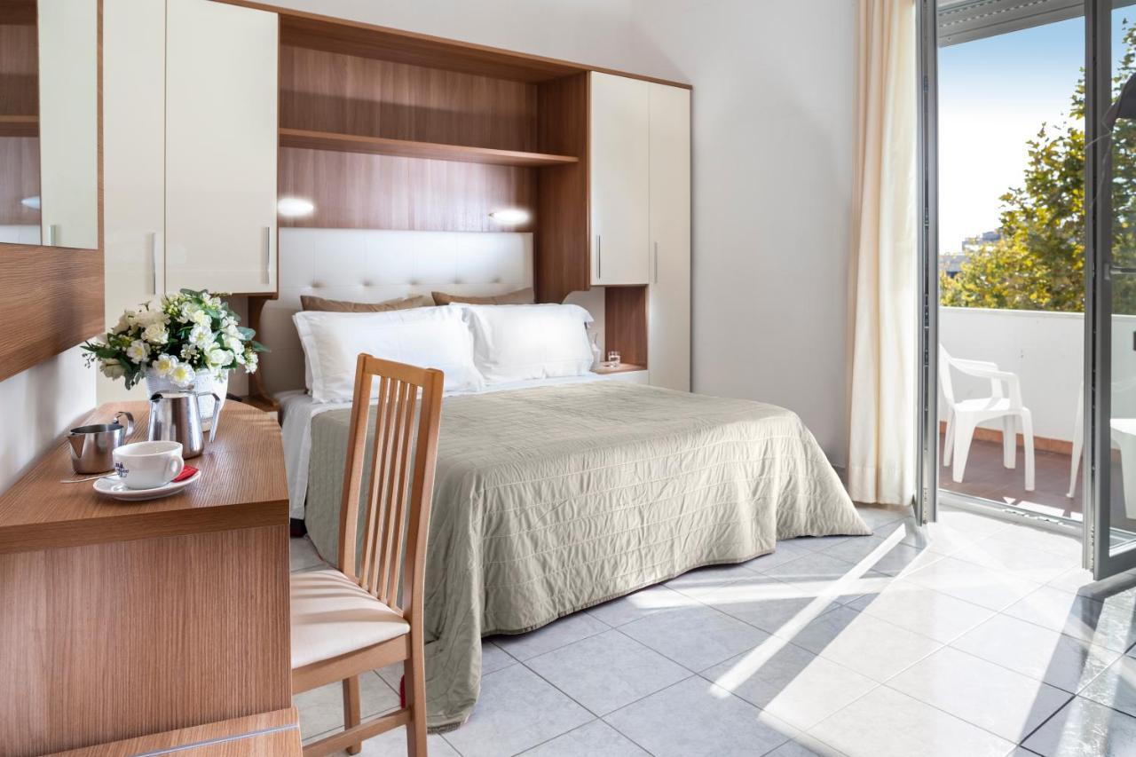 Hotel Stacchini Cesenatico Εξωτερικό φωτογραφία