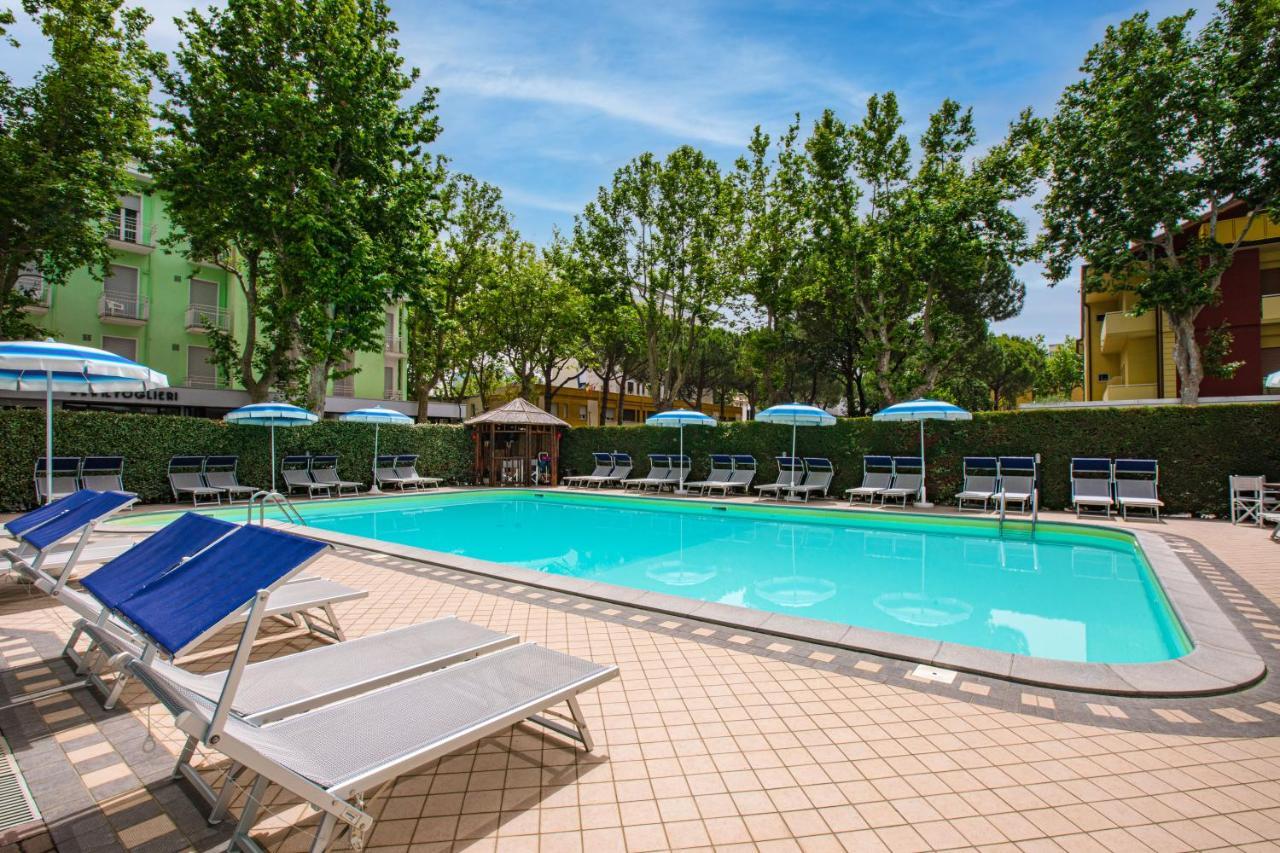 Hotel Stacchini Cesenatico Εξωτερικό φωτογραφία