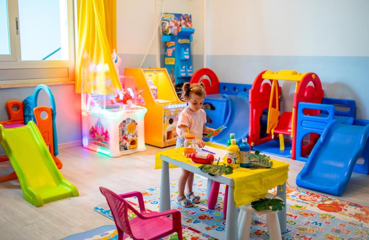 Hotel Stacchini Cesenatico Εξωτερικό φωτογραφία