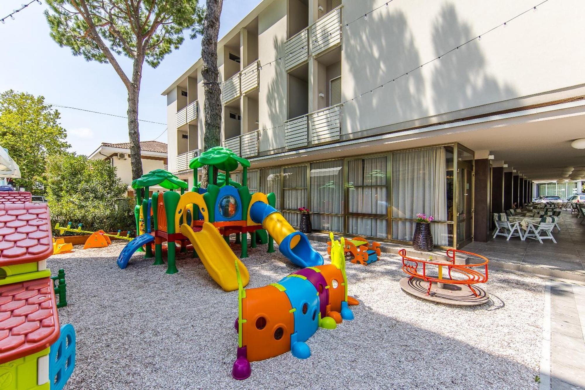 Hotel Stacchini Cesenatico Εξωτερικό φωτογραφία